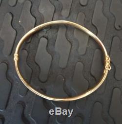 2 x Ladies 9ct gold bangles, 9.77grams total weight, wear or scrap