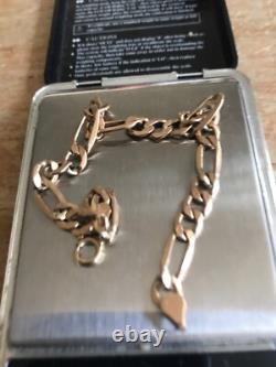 7&1/2 inch 9 carat gold figaro bracelet 3.9 g needs new spring closure