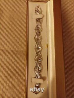 9 ct white gold twisted strands bracelet 9 grams