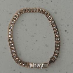 9ct Gold 2 Colour Bracelet With A Flat Style Decorative Link. Unworn. 4g