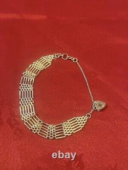 9ct Gold. 6 Bar Gate Bracelet. Heart Padlock. Vintage. Immaculate