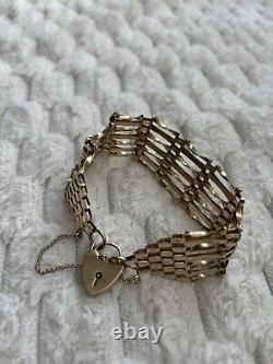 9ct Gold 7 Bar Gate bracelet Approximately 13 Grams In Weight