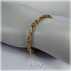 9ct Gold 8.25 Byzantine link Bracelet, with Feature Clasp