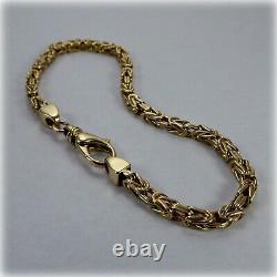 9ct Gold 8.25 Byzantine link Bracelet, with Feature Clasp