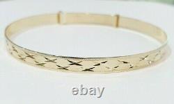 9ct Gold Bangle 5.4 grams Patterned Expanding- Ladies