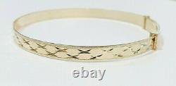 9ct Gold Bangle 5.4 grams Patterned Expanding- Ladies