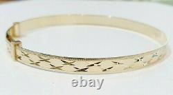 9ct Gold Bangle 5.4 grams Patterned Expanding- Ladies