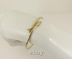 9ct Gold Bangle Dolphin Hallmarked 7'' 4 grams with gift box