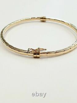 9ct Gold Bangle Ladies 3.6 grams Gift Boxed 2.4 mm Wide Hinged