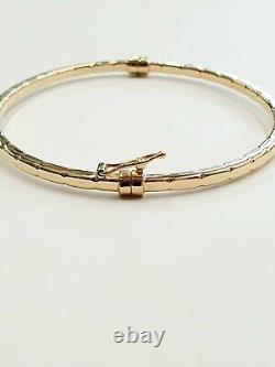 9ct Gold Bangle Ladies 3.6 grams Gift Boxed 2.4 mm Wide Hinged