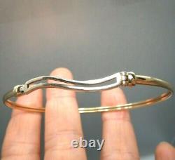 9ct Gold Bangle with White Gold Wave Bar Clasp 4g