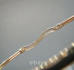 9ct Gold Bangle with White Gold Wave Bar Clasp 4g