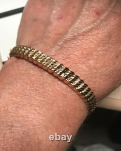 9ct Gold Bangle with safety chain unique design fully hallmarked vintage