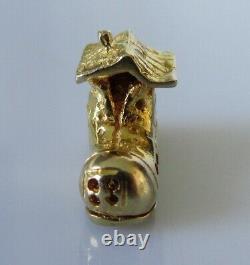 9ct Gold Charm Vintage 9ct Yellow Gold Family in Boot Charm (2.5g)