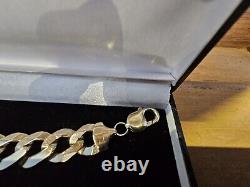 9ct Gold Curb Bracelet 30g