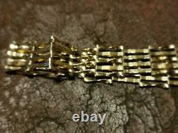 9ct Gold Gate Bracelet with Safety Chain & Heart Shaped Locket 4.1 grams