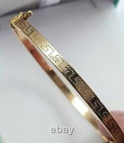 9ct Gold Patterned Bangle