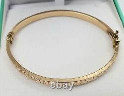 9ct Gold Patterned Bangle