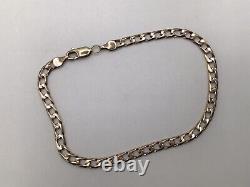 9ct Gold Square Curb Link Bracelet. 21.5 cm