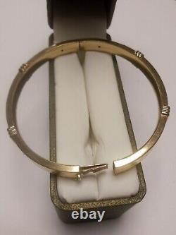 9ct Gold ladies gold bangle 2 tone Pre owned Weight 14.6 grams Fit up to a 6 ½