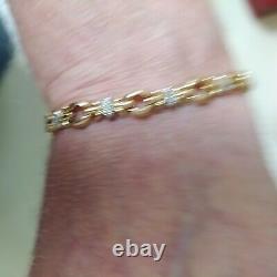 9ct Gold ladies stone set bracelet Weight 13.1 grams Length 7 ½ inch (19cm)