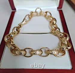 9ct Gold oval belcher bracelet Pre owned Weight 19 grams Design Patterned plain