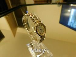 9ct Heavy Tri-Gold Sovereign Ladies Bracelet watch, Stunning 14.6g