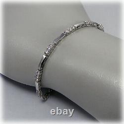 9ct White Gold 7.3/4 Cubic Zirconia Bracelet