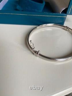 9ct White Gold Hinged Bracelet Bangle Hallmarked 375 VERY NICE CONDITION 18cm