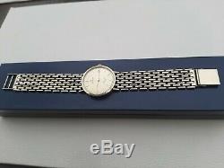 9ct gold men's watch with 9ct gold wide bracelet in excellent condition