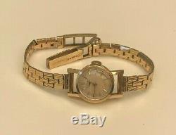 9ct solid gold bracelet & case swiss Wind Up Longines wristwatch working