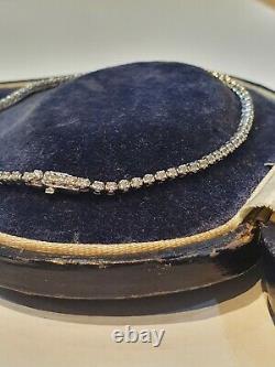 9ct wvute gold diamond tennis bracelet! Absolutely gorgeous piece