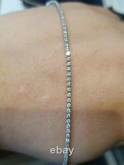 9ct wvute gold diamond tennis bracelet! Absolutely gorgeous piece