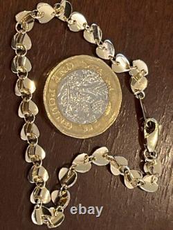 A Beautiful 9ct Gold Heart Bracelet