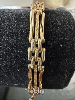 Antique 9Ct Textured Gold Shaped Gate Bracelet Heart Clasp 6.5gr 18Cm