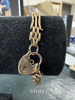 Antique 9Ct Textured Gold Shaped Gate Bracelet Heart Clasp 6.5gr 18Cm