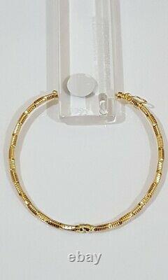 Beautiful 9ct Gold 62x50mm Hinged Bangle with locking clasp and aligning tongue