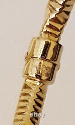 Beautiful 9ct Gold 62x50mm Hinged Bangle with locking clasp and aligning tongue