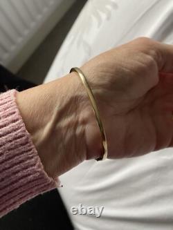 Gorgeous 9ct Gold Cubic Zirconia Hinged Bangle Weight 11.78grams Not Scrap