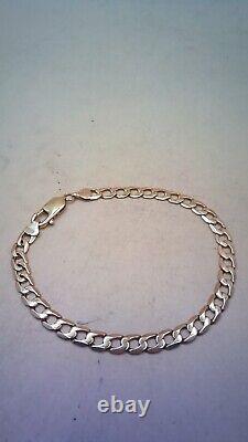 Hallmarked 9 ct Gold 8.25 Flat Curb Bracelet. (D)