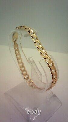 Hallmarked 9ct Gold Curb Bracelet 7.75 in Length. (D)