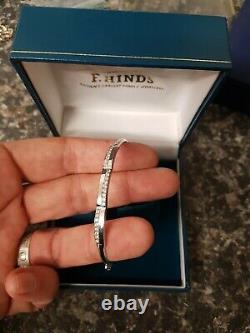 Ladies 375 9ct Gold Bangle Stone Set White Gold 5.63g