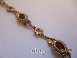 Ladies 9ct Gold Garnet link chain Bracelet 3.4g 18cm 7 marked 375