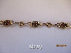 Ladies 9ct Gold Garnet link chain Bracelet 3.4g 18cm 7 marked 375