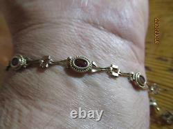 Ladies 9ct Gold Garnet link chain Bracelet 3.4g 18cm 7 marked 375