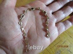 Ladies 9ct Gold Garnet link chain Bracelet 3.4g 18cm 7 marked 375