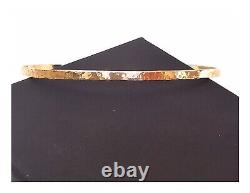 Ladies 9ct solid Gold Bangle