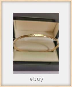 Ladies 9ct solid Gold Bangle