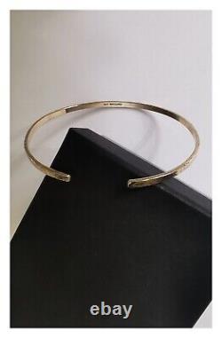 Ladies 9ct solid Gold Bangle