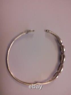 Ladies 9ct white gold hinged bangle/ bracelet with tiny chip diamonds pre owned